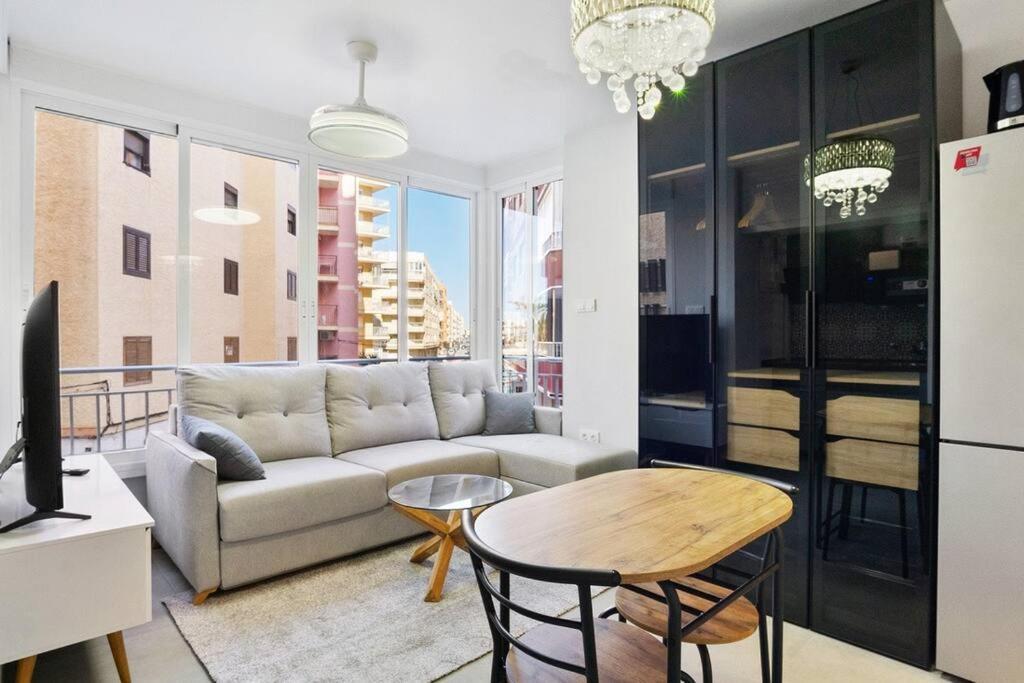 Studio Torravieja On Playa Del Cura Torrevieja Eksteriør bilde