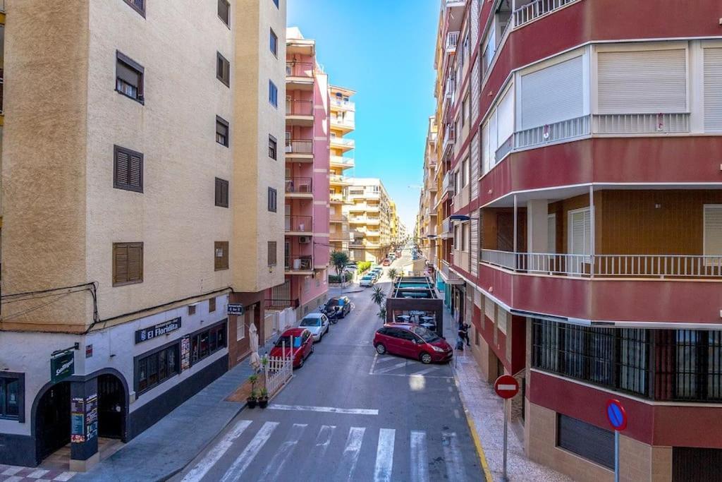 Studio Torravieja On Playa Del Cura Torrevieja Eksteriør bilde