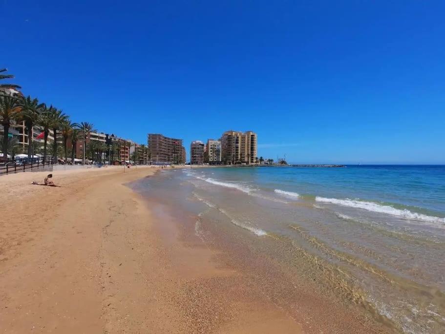 Studio Torravieja On Playa Del Cura Torrevieja Eksteriør bilde